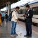 ரயில்கள் மற்றும் ரயில் நிலையங்களில் குப்பை வீசினால் ரூ.1,000 அபராதம்
