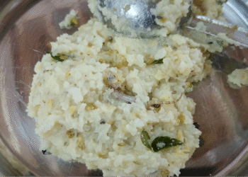 மாணவர்களுக்கு வழங்கப்பட்ட காலை உணவில் பல்லி கிடந்ததால் மாணவர்கள் அதிர்ச்சி