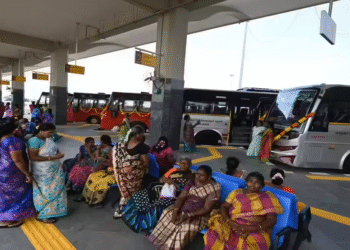 வார இறுதியையொட்டி 3 நாட்களுக்கு 2,755 சிறப்பு பேருந்துகள் இயக்கம்