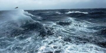 கள்ளக்கடல் நிகழ்வு எதிரொலி: ராமநாதபுரம் மீனவர்கள் எச்சரிக்கையுடன் இருக்க அறிவுறுத்தல்