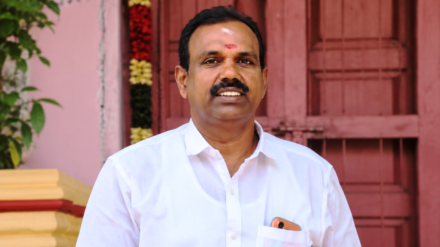 ஸ்ரீரங்கம் கோயில் ரூ.50 கோடி சொத்து அபகரிப்பு புகார்: திமுக பகுதிச் செயலாளர் மீது வழக்கு