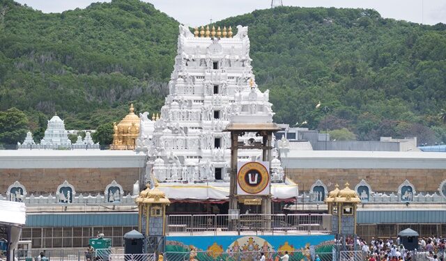 திருப்பதி பிரம்மோற்சவம் கோலாகலம்: 8 நாளில் ரூ.28.94 கோடி காணிக்கை; 33 லட்சம் லட்டுகள் விற்பனை