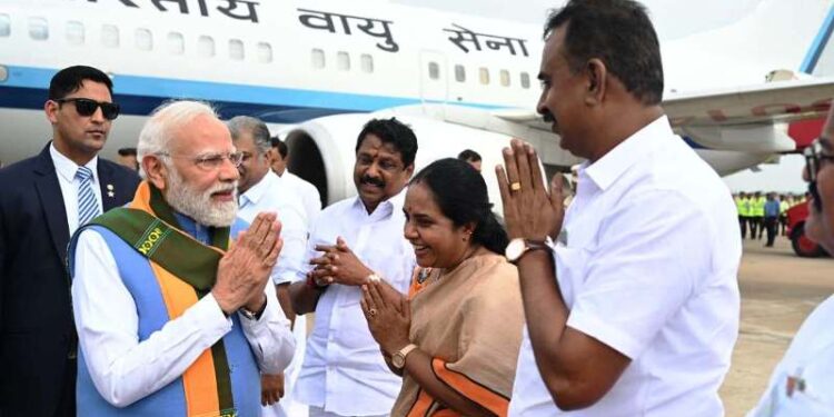 பிரதமர் நரேந்திர மோடிக்கு முன்னாள்அமைச்சர் எஸ்.பி.வேலுமணி பிறந்தநாள் வாழ்த்து