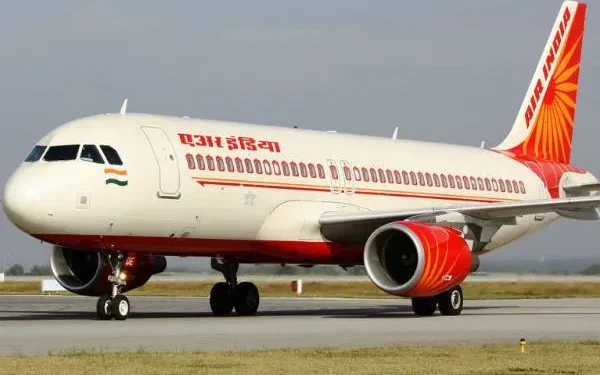 நடுவானில் எஞ்சின் கோளாறு – கொச்சிக்கு திரும்பிய ஏர் இந்தியா எக்ஸ்பிரஸ் விமானம்!