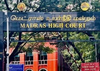 ராஜினாமா செய்த எம்.எல்.ஏ.க்கள் மீண்டும் போட்டியிட தடை கோரிய வழக்கு தள்ளுபடி