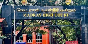 ராஜினாமா செய்த எம்.எல்.ஏ.க்கள் மீண்டும் போட்டியிட தடை கோரிய வழக்கு தள்ளுபடி