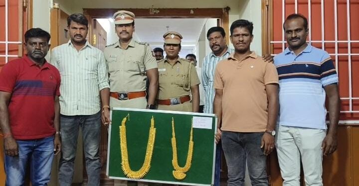 திண்டுக்கல்லில் காரில் வைத்த 50 சவரன் நகைகள் மாயம்: 2 நாளில் மீட்ட போலீசார்!