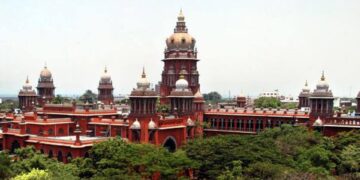 நவம்பர் 1-க்குள் தமிழில் பெயர் பலகை கட்டாயம் – உயர் நீதிமன்றம் அதிரடி உத்தரவு!