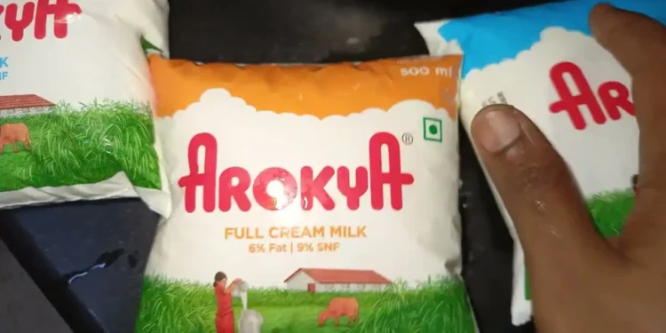 தனியார் பால் விலை மீண்டும் உயர்வு: நாளை முதல் லிட்டருக்கு ரூ.4 வரை அதிகரிப்பு