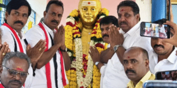 பசும்பொன் தேவர் ஜெயந்தி – திருவுருவச் சிலைக்கு மாலை அணிவித்து எஸ்.பி. வேலுமணி மரியாதை