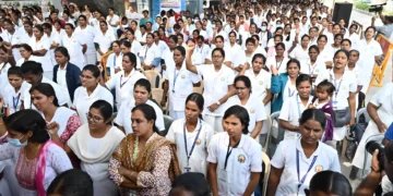 பணி நிரந்தரம் கோரி சென்னையில் செவிலியர்கள் உண்ணாவிரதப் போராட்டம்!